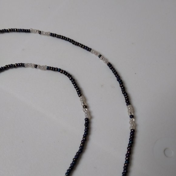 Small Bead And Quartz Crystal Necklace - Picture 6 of 16
